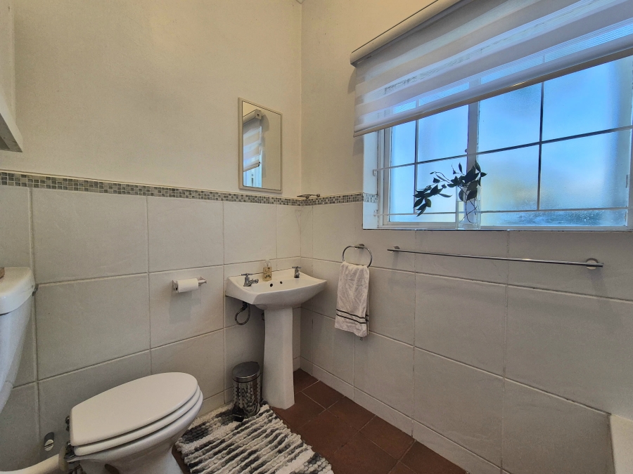 3 Bedroom Property for Sale in Wynberg Upper Western Cape